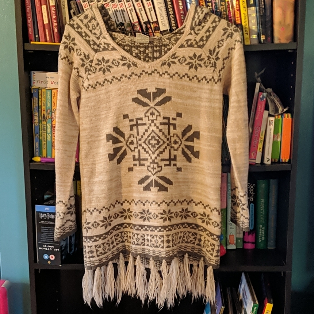 Flying Tomato Hooded Sweater with Fringe